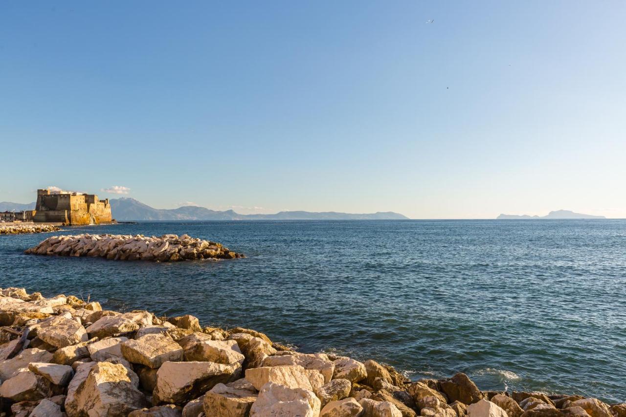 Parthenope'S Eye On The Seafront By Napoliapartments 外观 照片